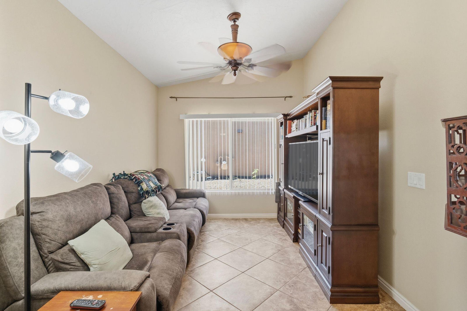 4652 S Medallion DR, St George, photo 6 of 41