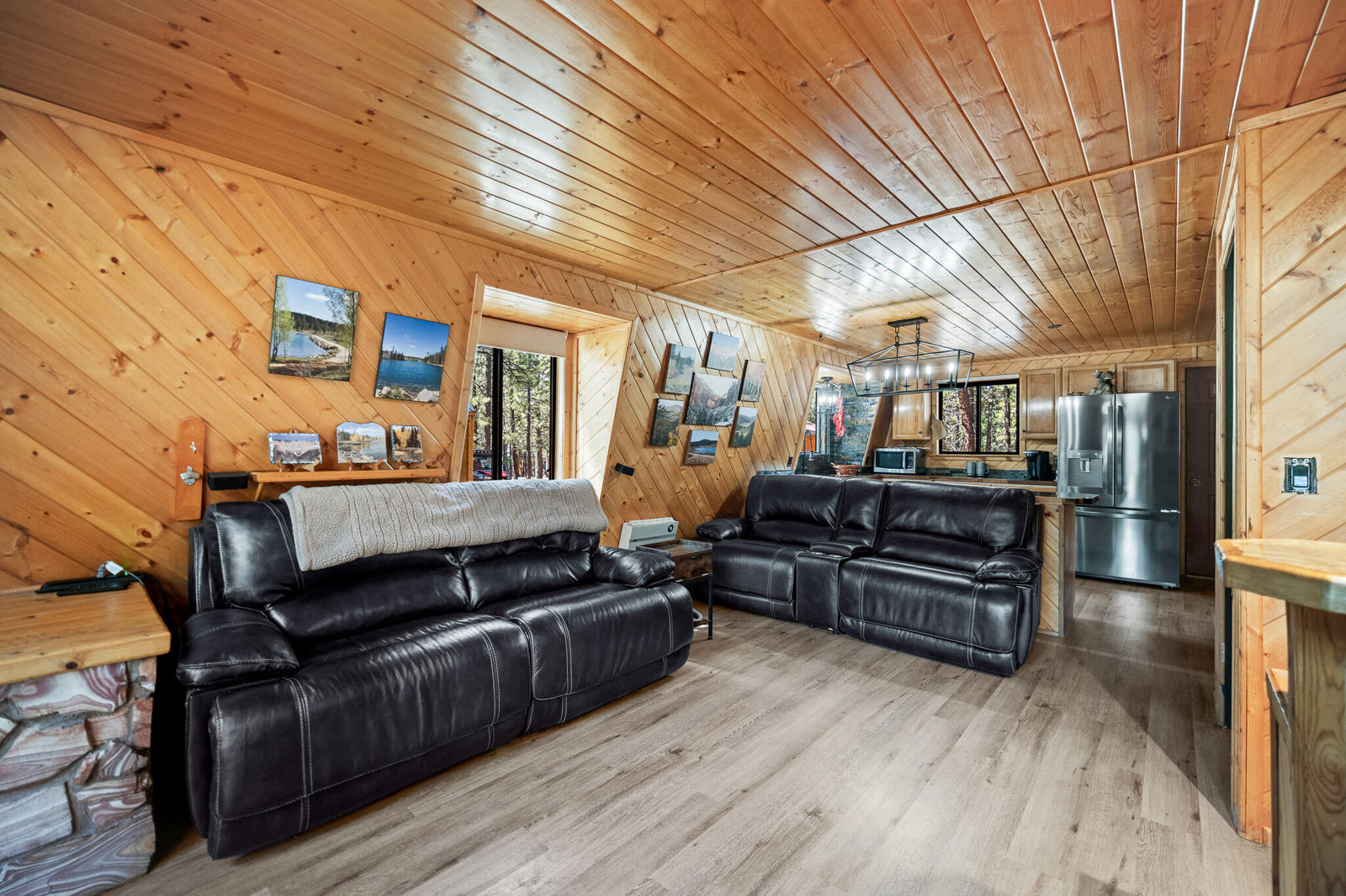 1295/1275 E Bluebird LN N, Duck Creek Village, photo 9 of 50