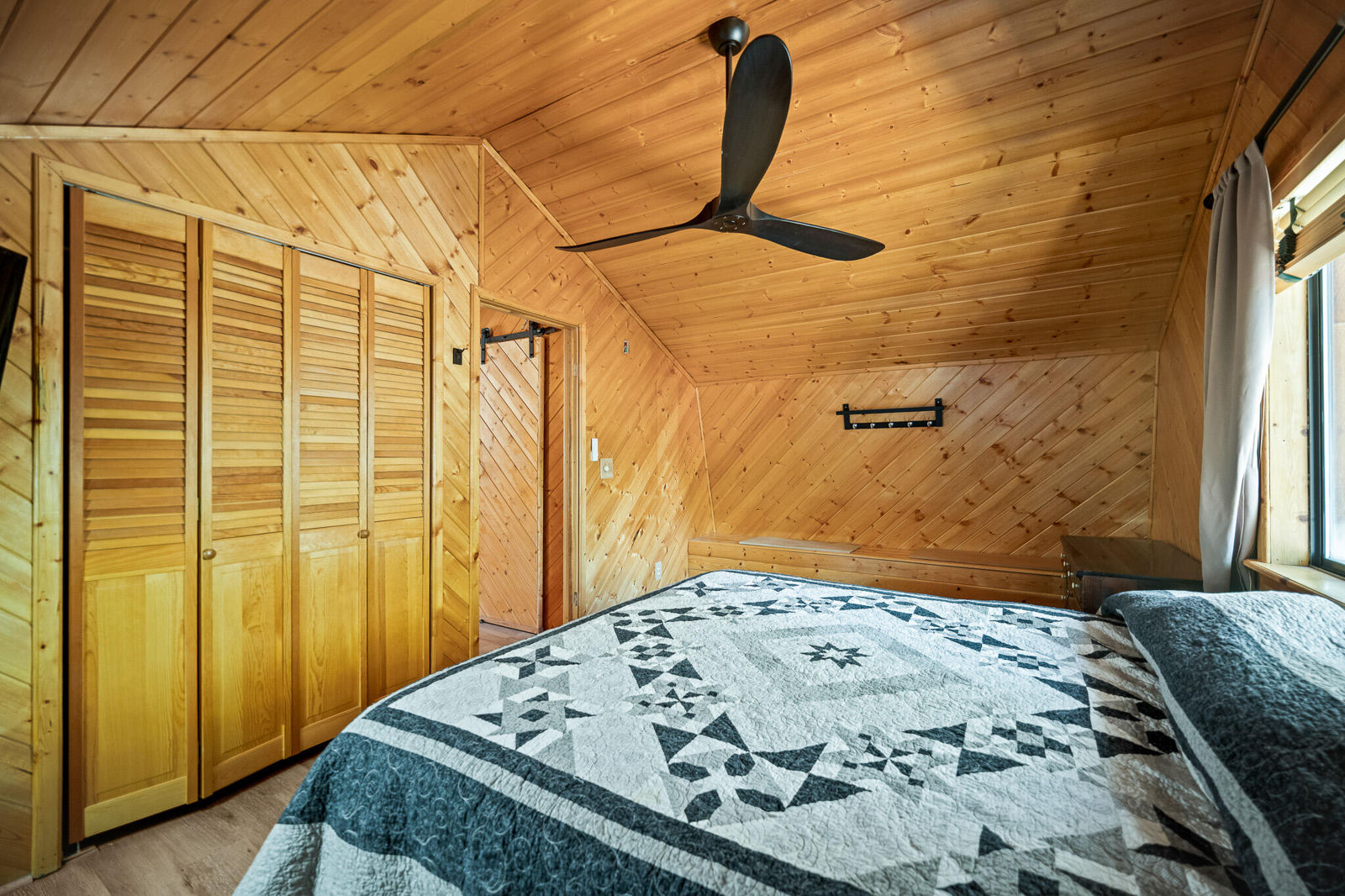 1295/1275 E Bluebird LN N, Duck Creek Village, photo 16 of 50