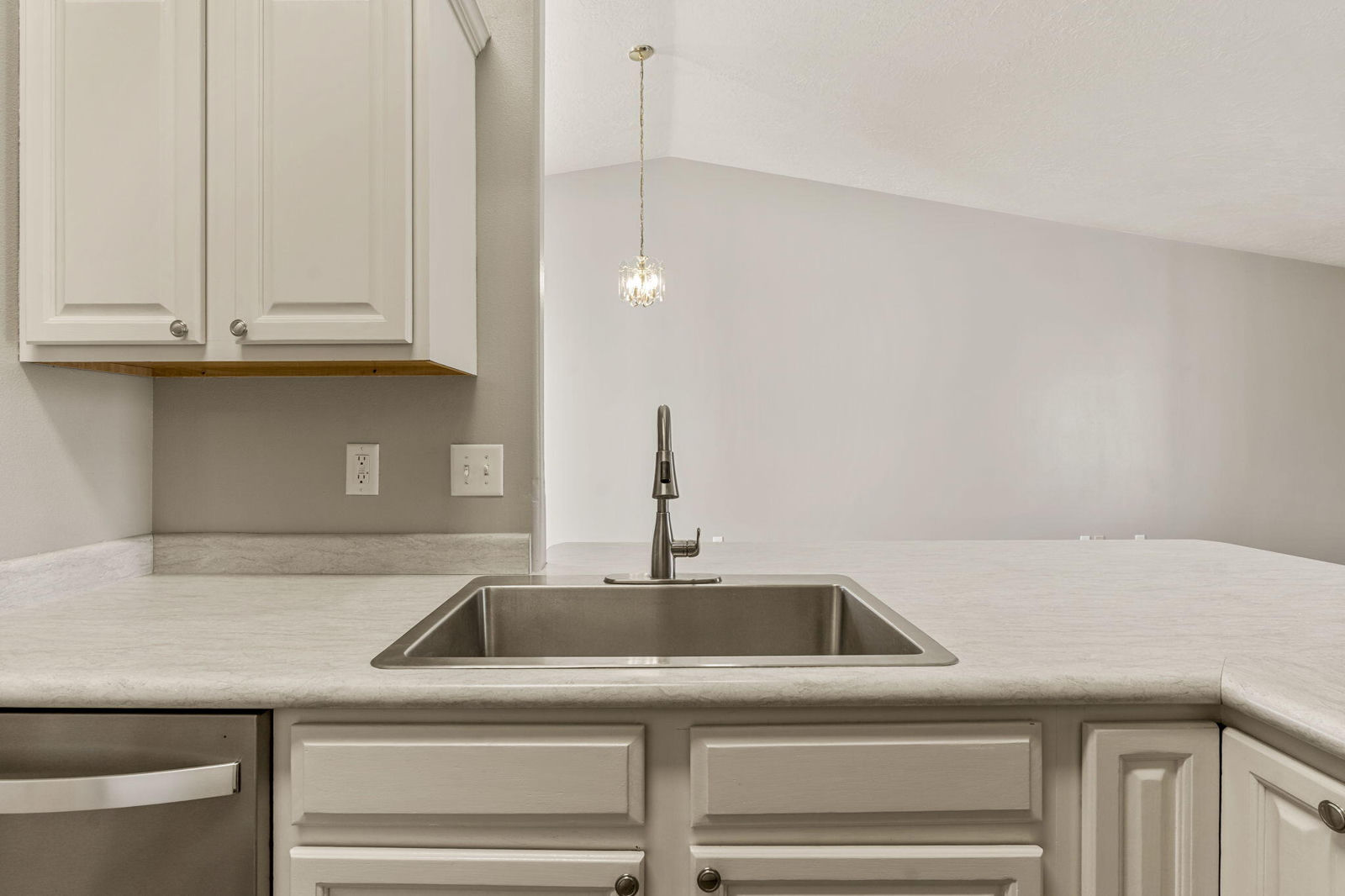 612 W 1300 N, Cedar City, photo 12 of 30