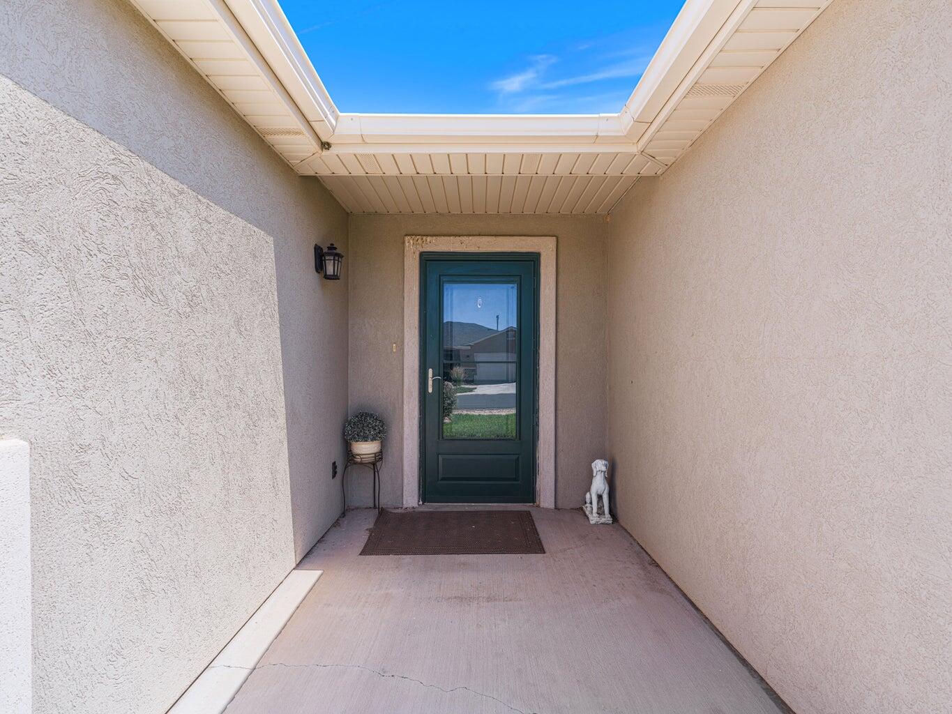 3008 W Sycamore LN, Cedar City, photo 3 of 32