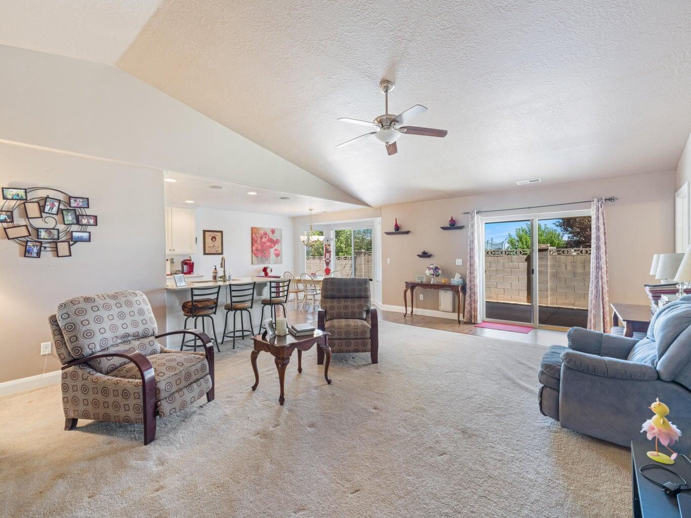 3008 W Sycamore LN, Cedar City, photo 5 of 32