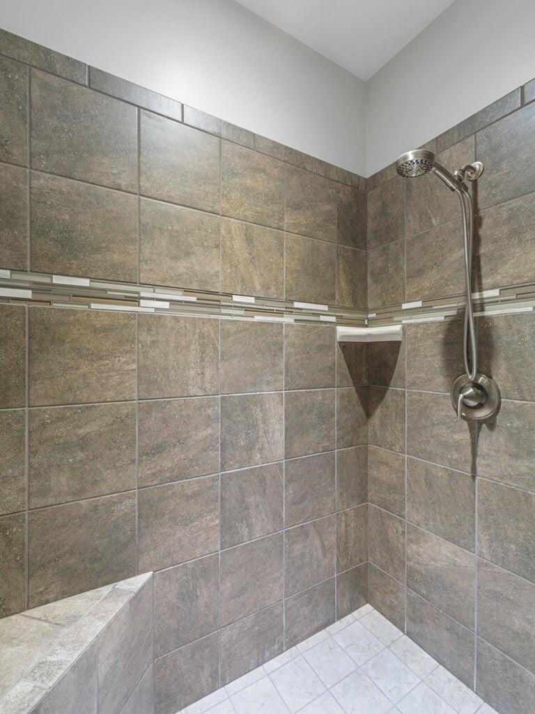 758 N Highland Parkway, Washington, photo 19 of 50