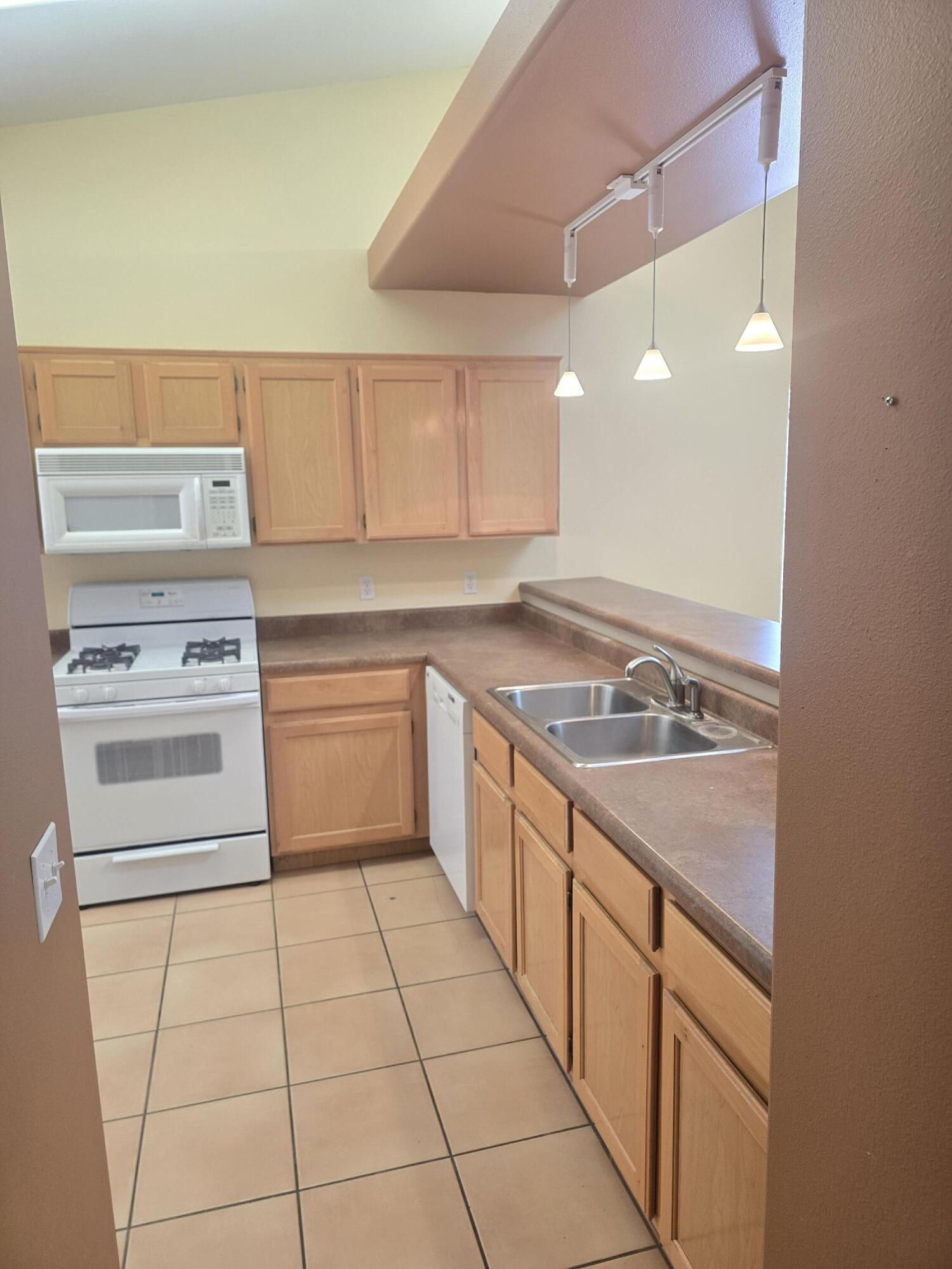 713 W 1350 S, Cedar City, photo 11 of 31