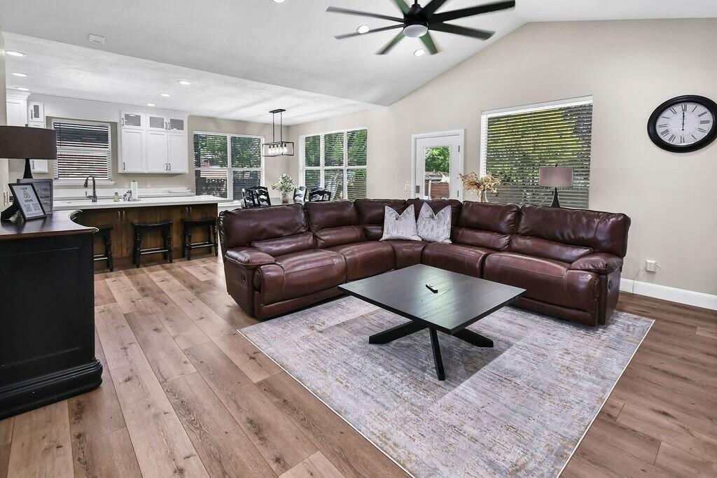 407 E 950 N, Richfield, photo 4 of 58