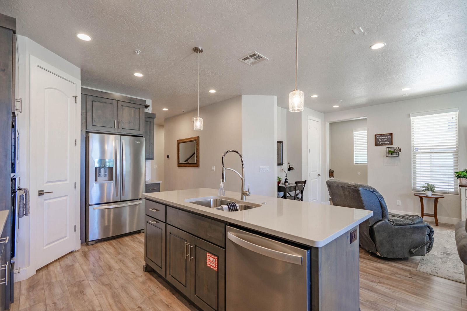 2322 N Park Center DR, 39, Washington, photo 38 of 138