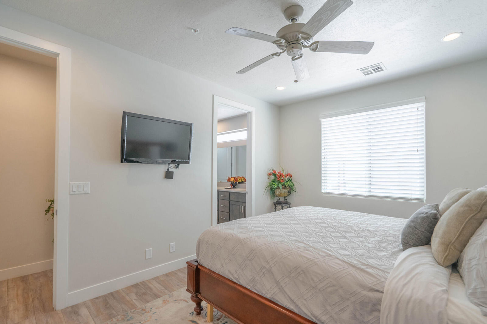 2322 N Park Center DR, 39, Washington, photo 52 of 138