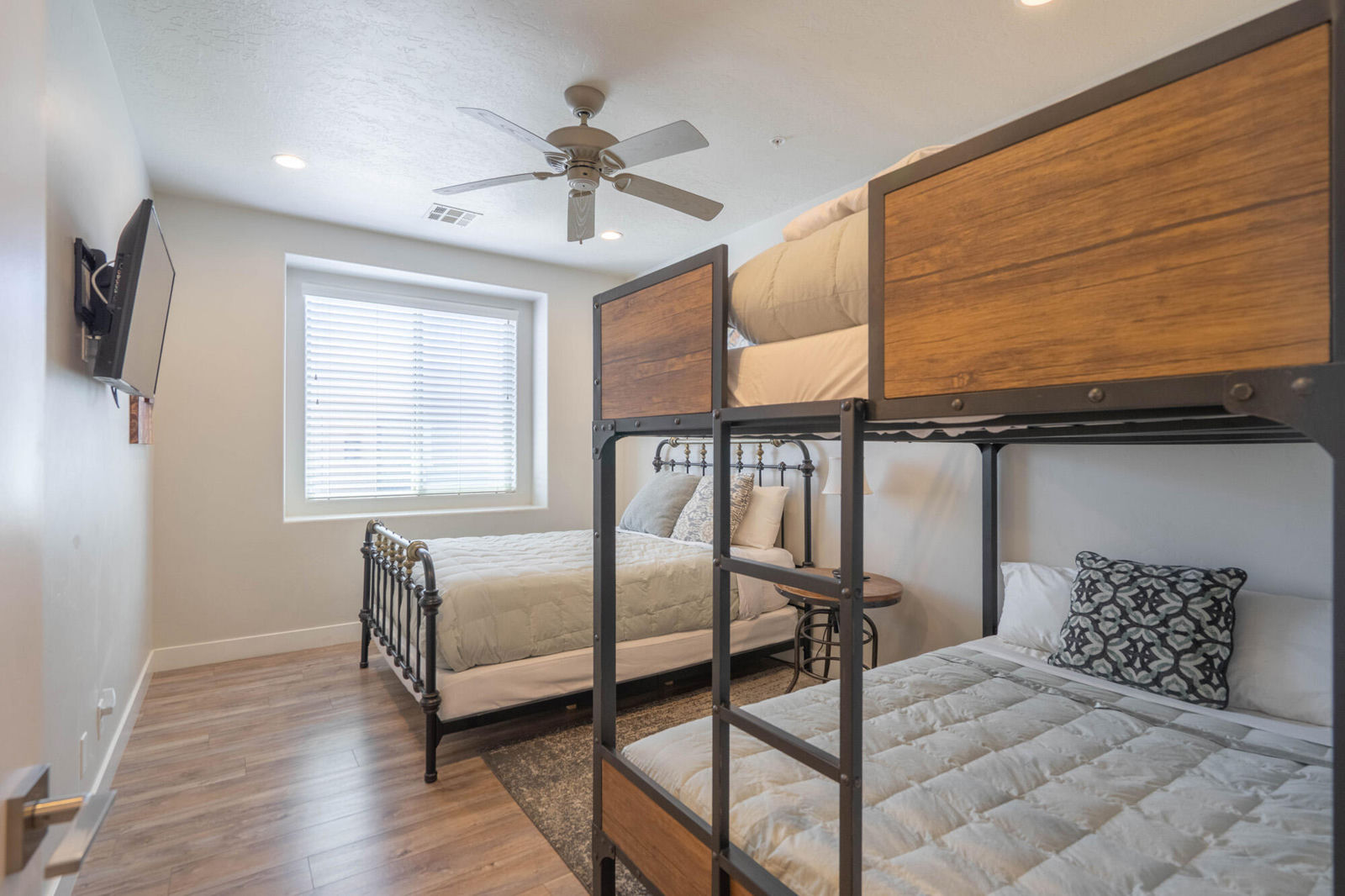 2322 N Park Center DR, 39, Washington, photo 85 of 138