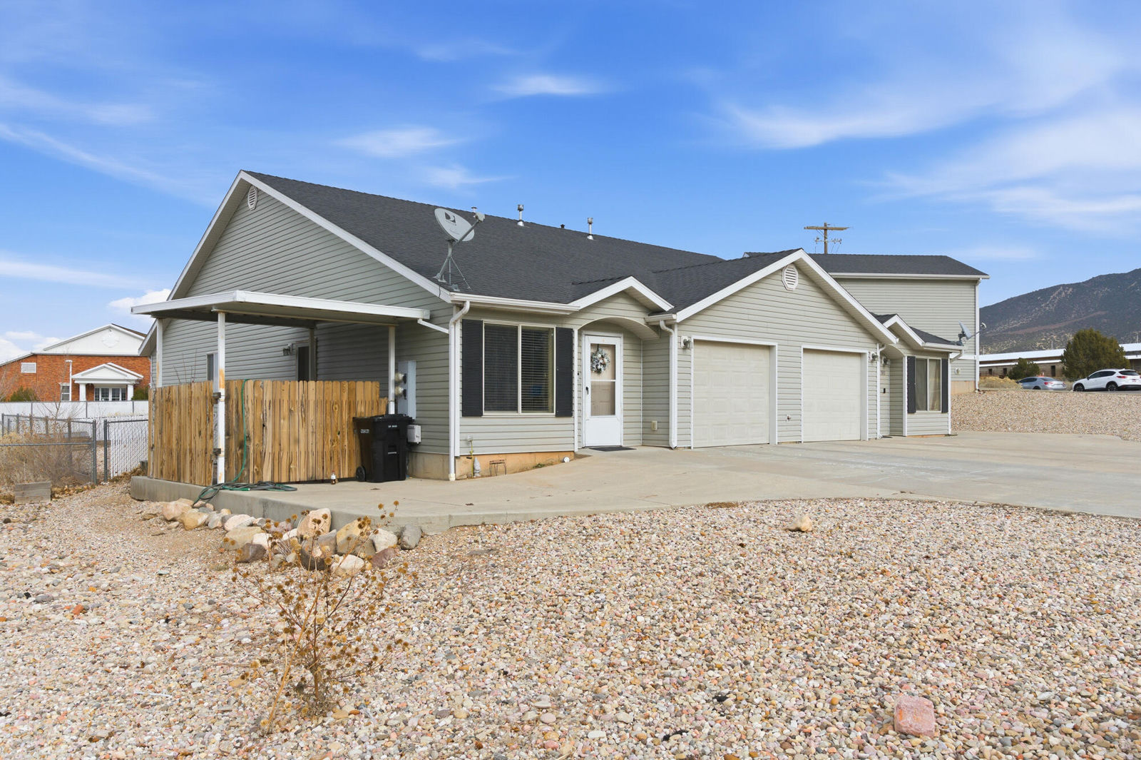 591-593 E Nichols Canyon Road, + RV Garage, Cedar City, photo 2 of 54