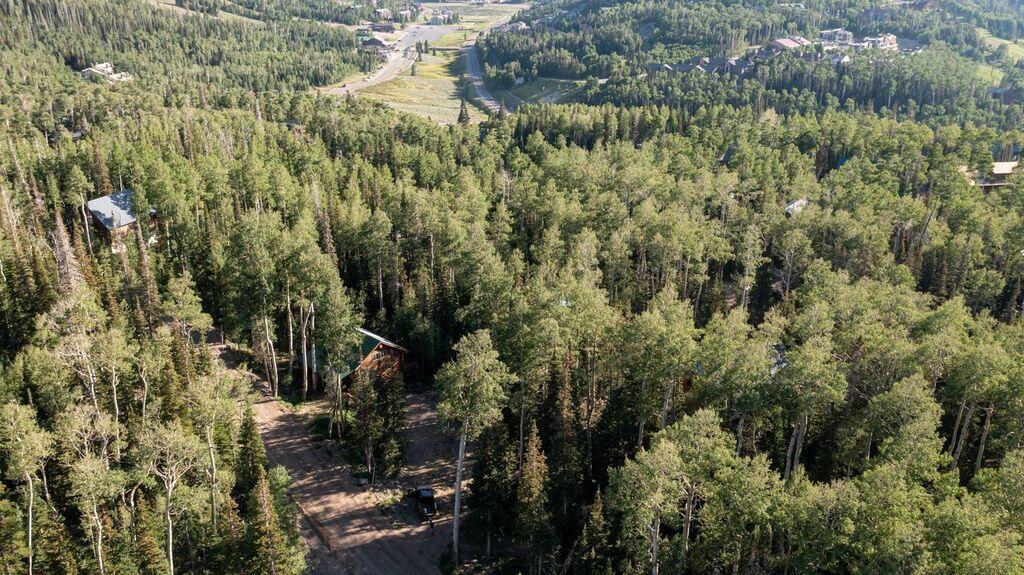 261 N Falcon, CBME unit C lot 34, Brian Head, photo 7 of 32