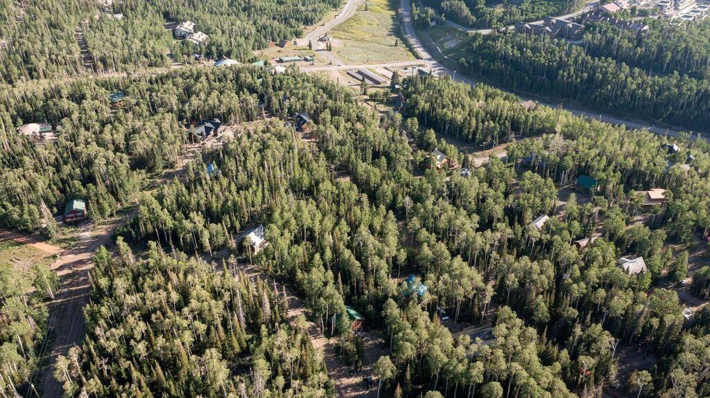 261 N Falcon, CBME unit C lot 34, Brian Head, photo 12 of 32