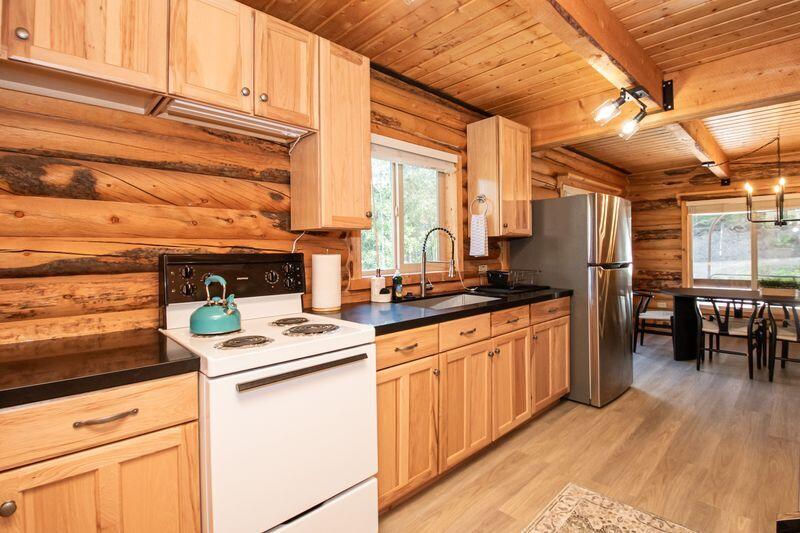 261 N Falcon, CBME unit C lot 34, Brian Head, photo 28 of 32