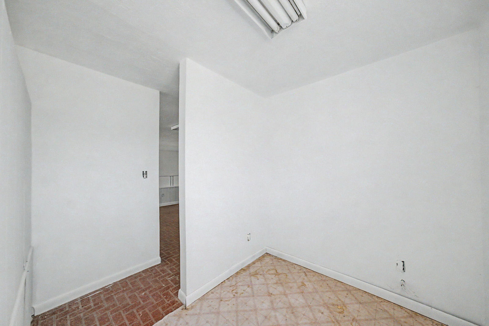 511 N Main ST, Tropic, photo 13 of 33