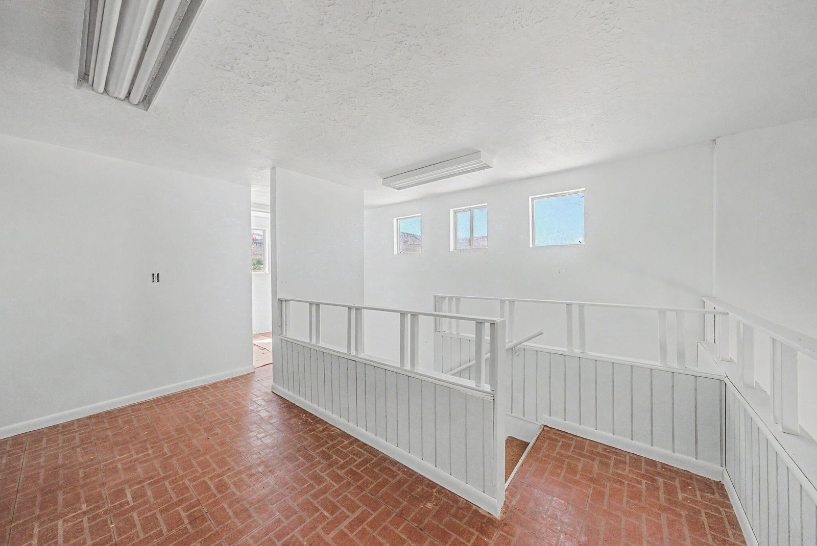 511 N Main ST, Tropic, photo 17 of 33