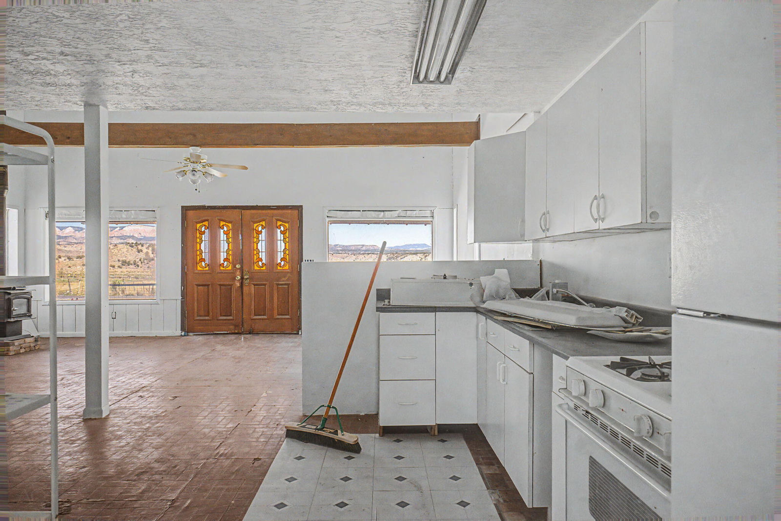 511 N Main ST, Tropic, photo 21 of 33