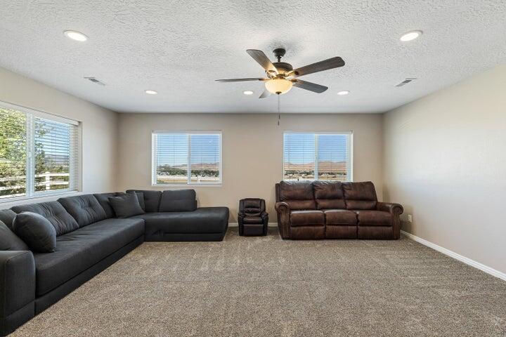 595 S 1200 E, Enterprise, photo 11 of 38