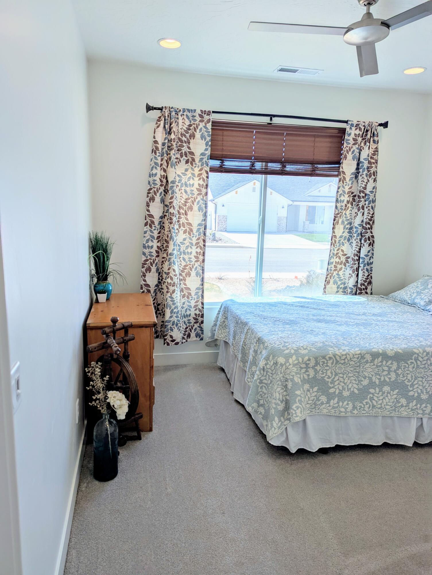 4898 N 10 E, Enoch, photo 16 of 34