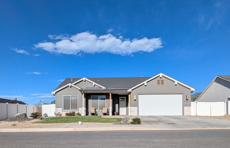 4898 N 10 E, Enoch