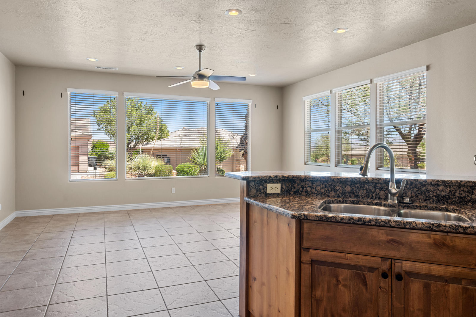 627 N Red Butte DR, Washington, photo 13 of 32