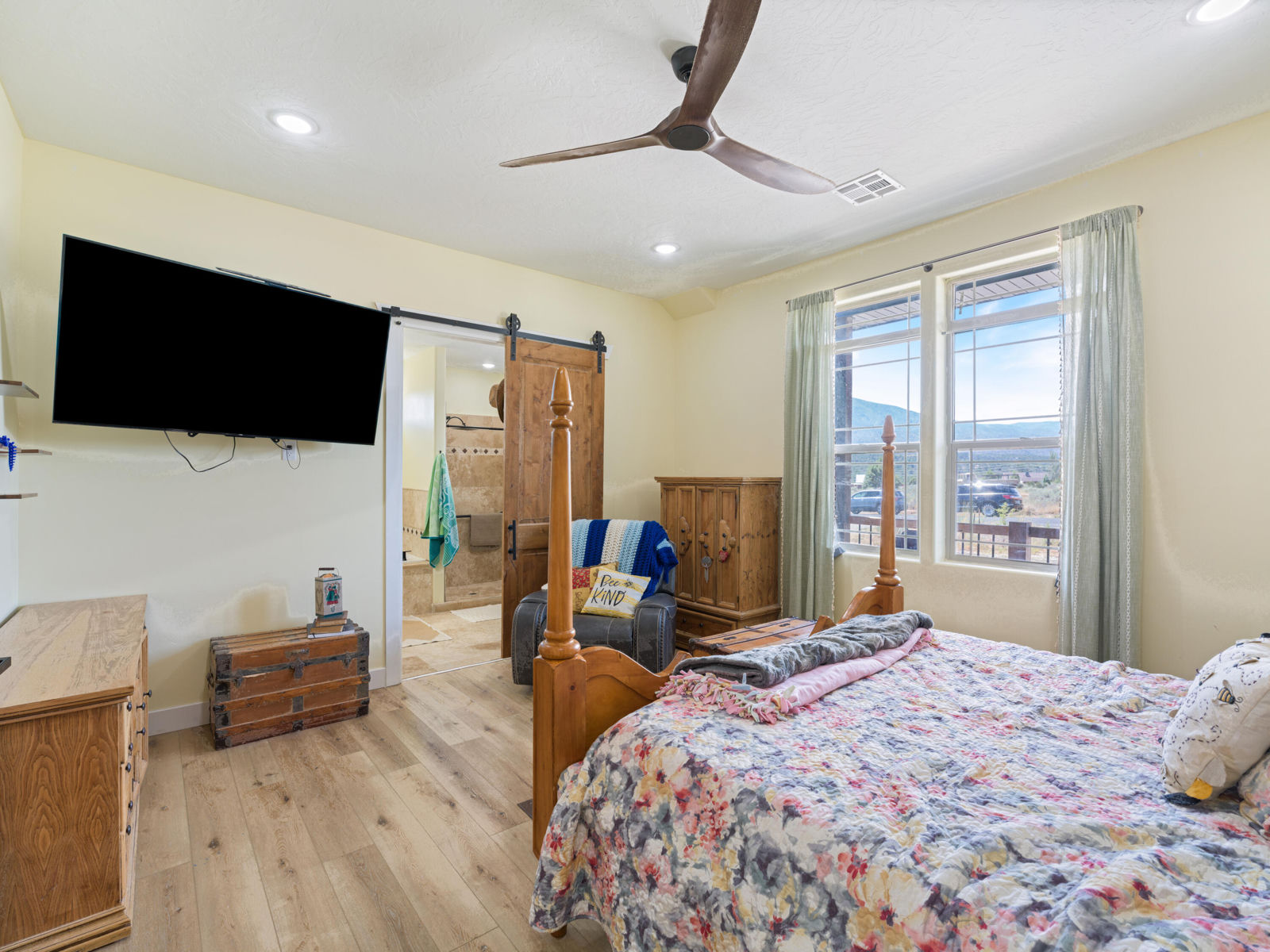 3014 E Badger Way, New Harmony, photo 19 of 38