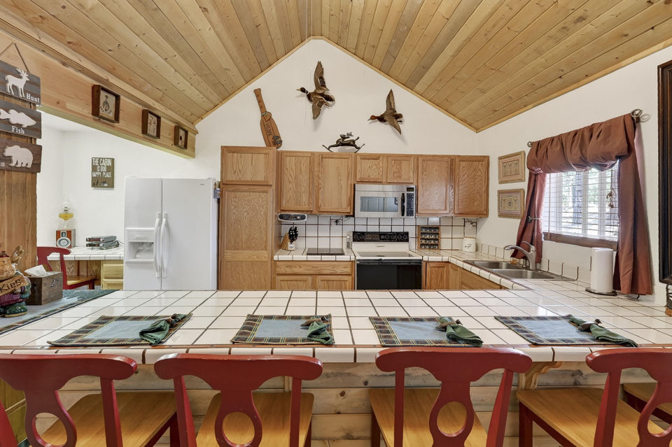 1205 N Piute DR, Duck Creek Village