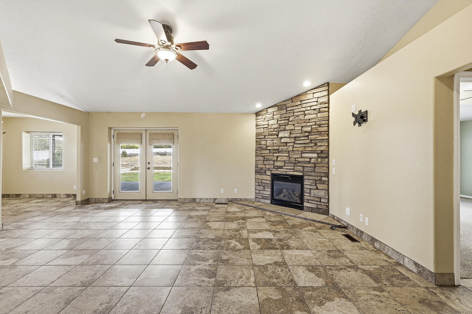 1013 S 4175 W, Cedar City, photo 8 of 62