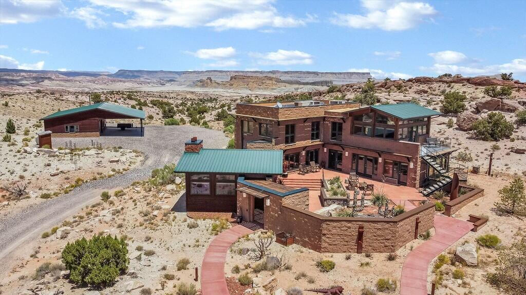 3995 S Desert Grave RD, Torrey, photo 2 of 95