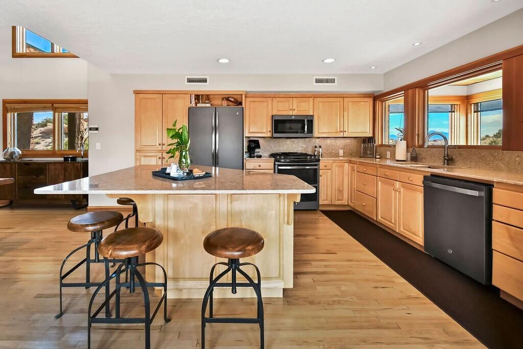 3995 S Desert Grave RD, Torrey, photo 16 of 95