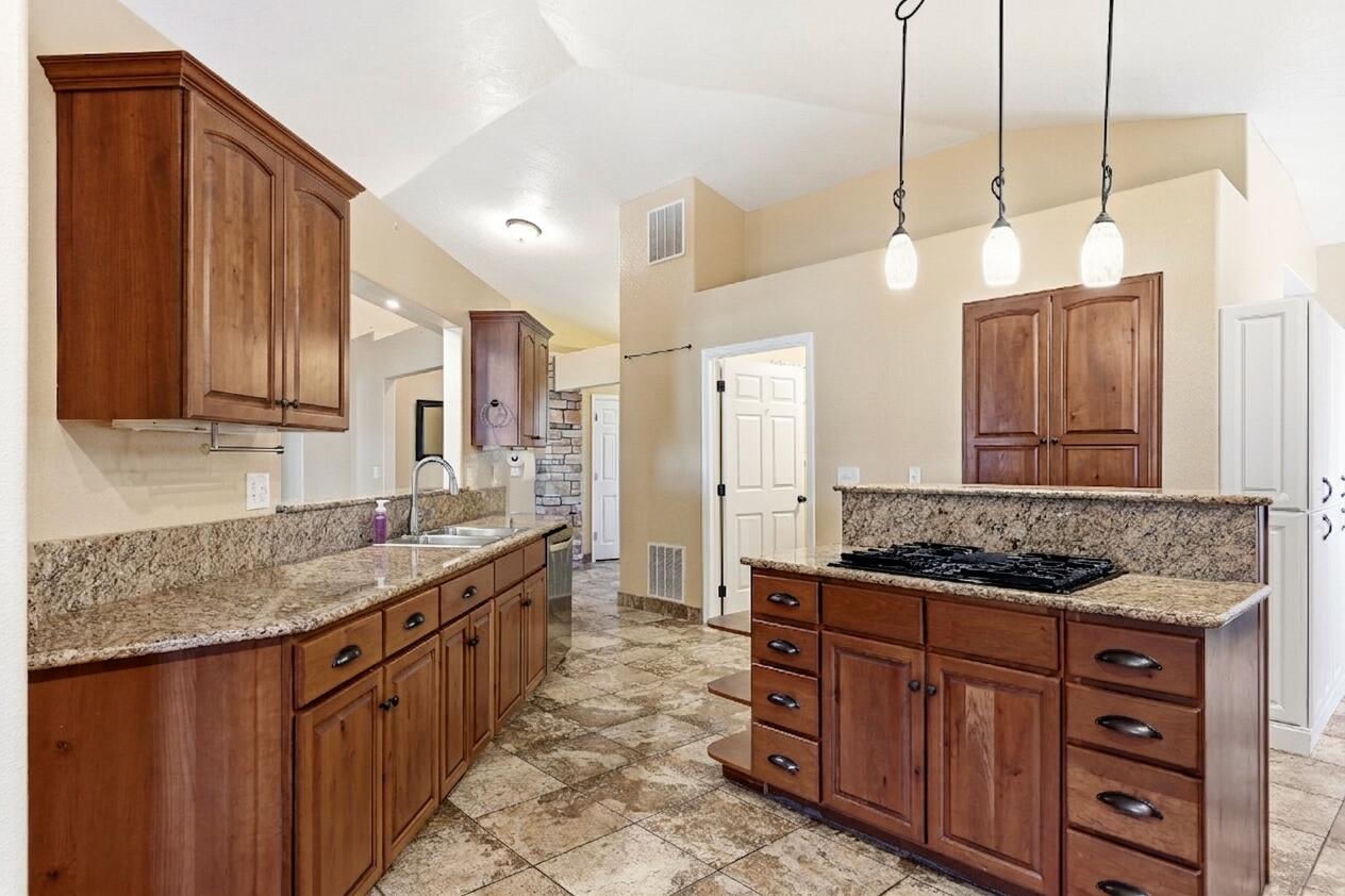1013 S 4175 W, Cedar City, photo 15 of 62