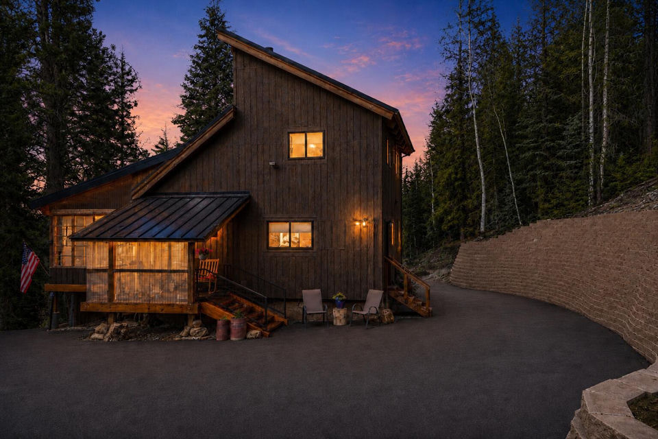 2060/ 2080 E Strawberry Point RD, Duck Creek Village