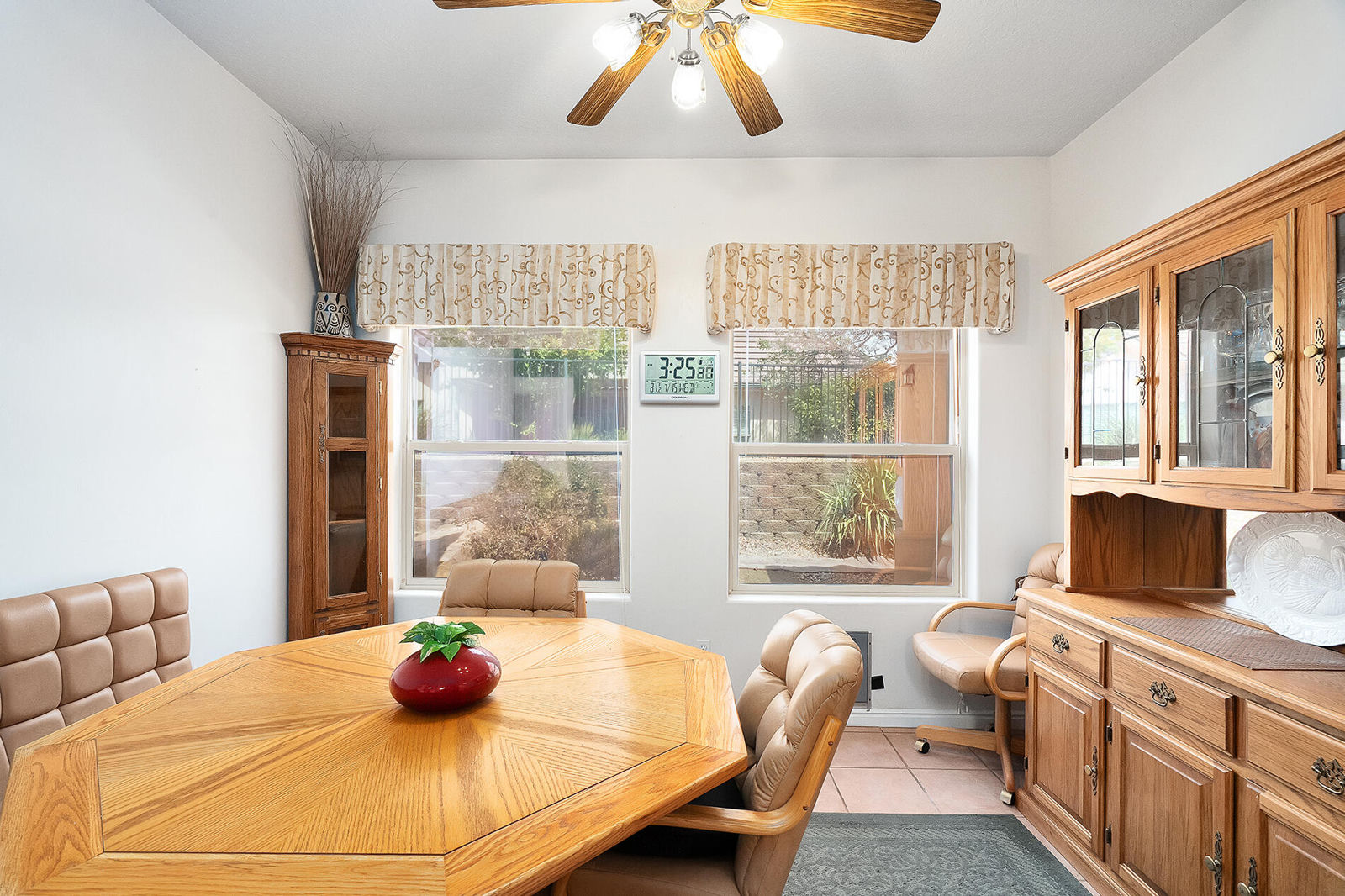 2789 S Tonaquint DR, St George, photo 13 of 45