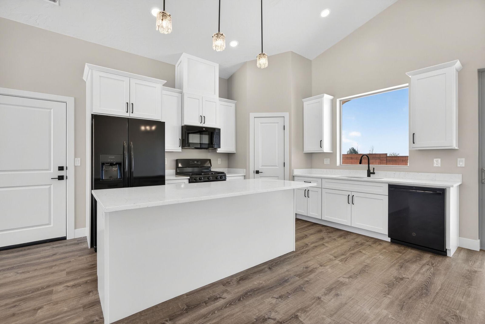 1193 W Kokopelli Street, Hildale, photo 9 of 72