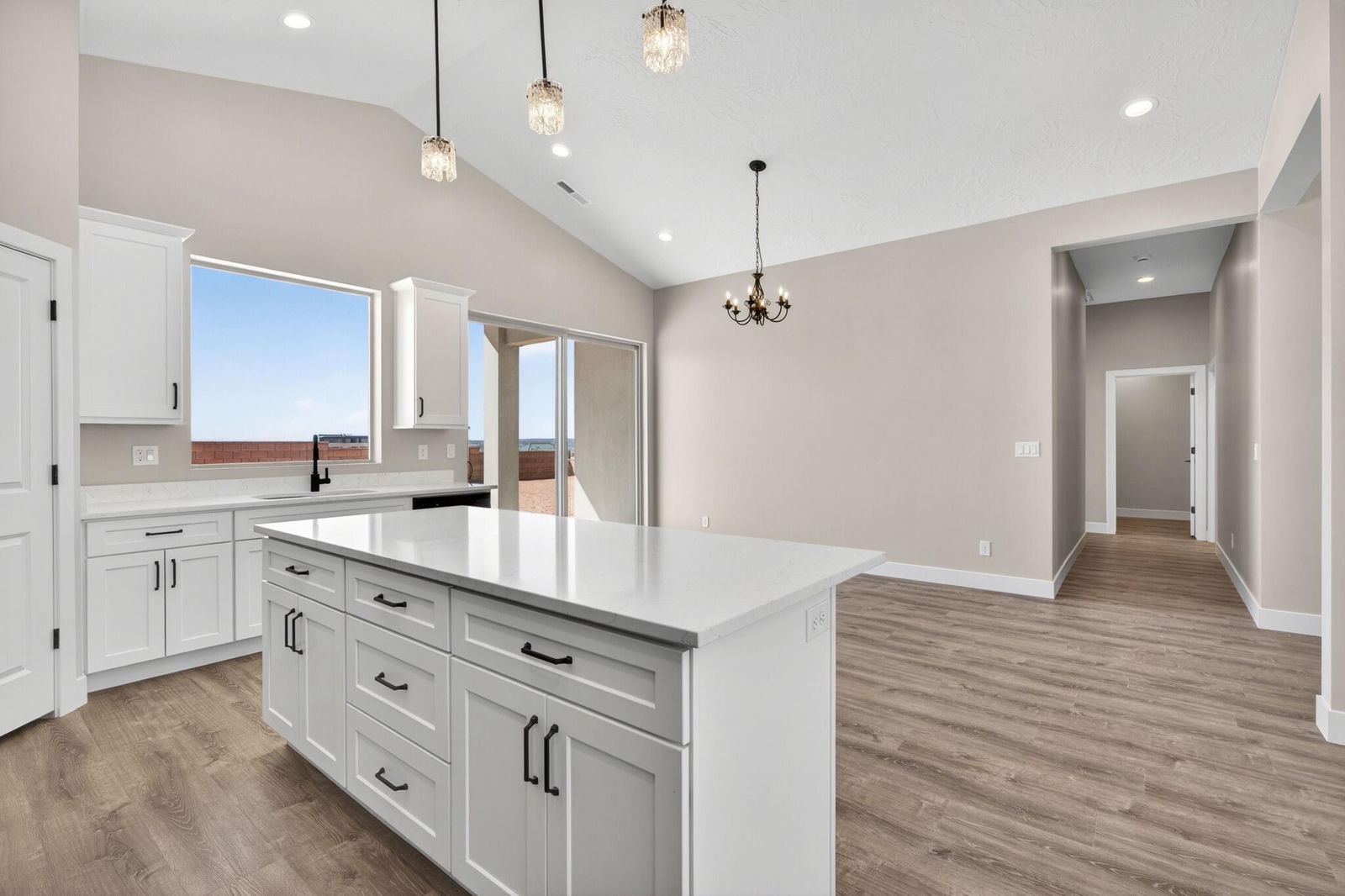 1193 W Kokopelli Street, Hildale, photo 11 of 72