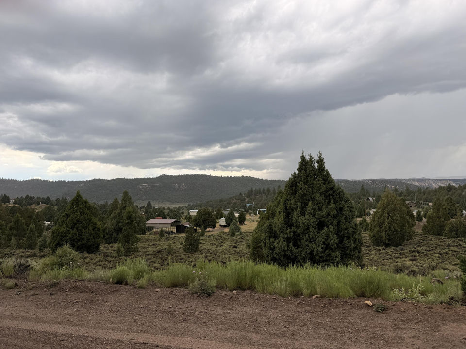 Uintah DR, Duck Creek Village, photo 2