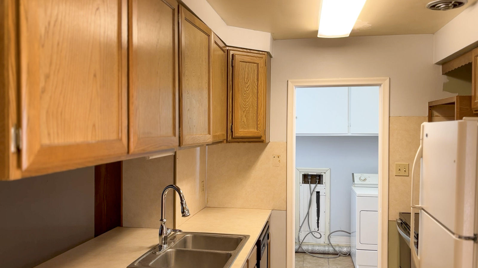 308 S Dewey Ave, Cedar City, photo 18 of 65