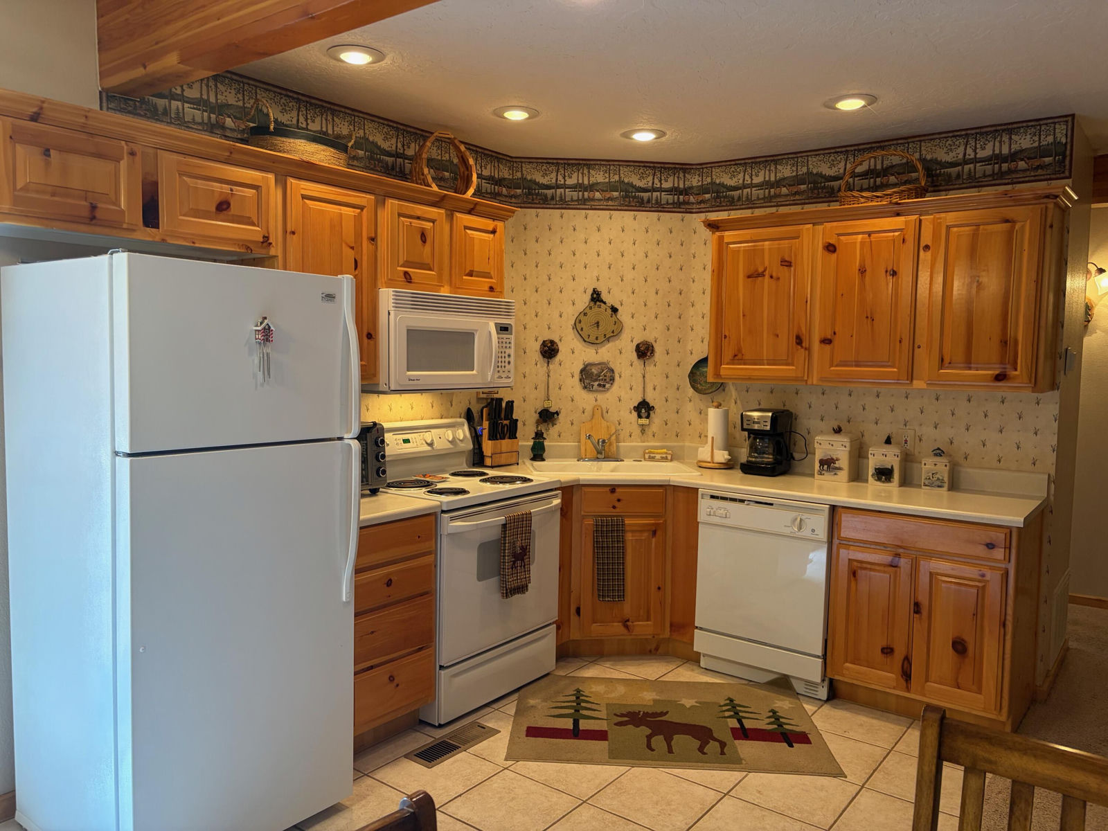 695 E Movie Ranch RD, 1, Duck Creek Village, photo 9 of 35