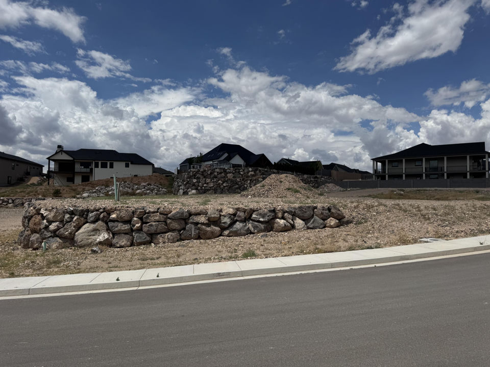 1880 S Hidden Canyon RD, Cedar City, photo 3