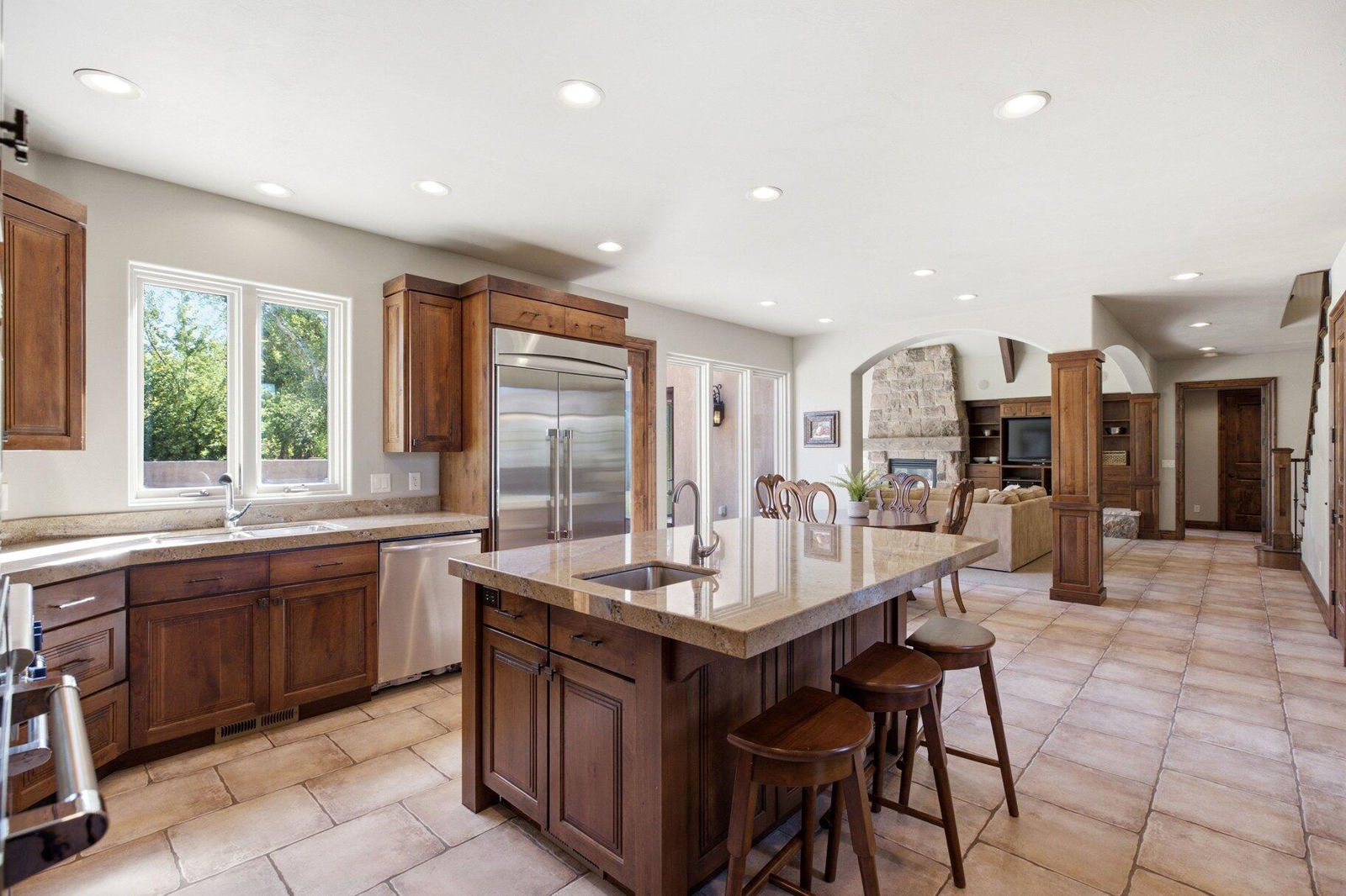 1548 W Woodsview LN, St George, photo 4 of 76