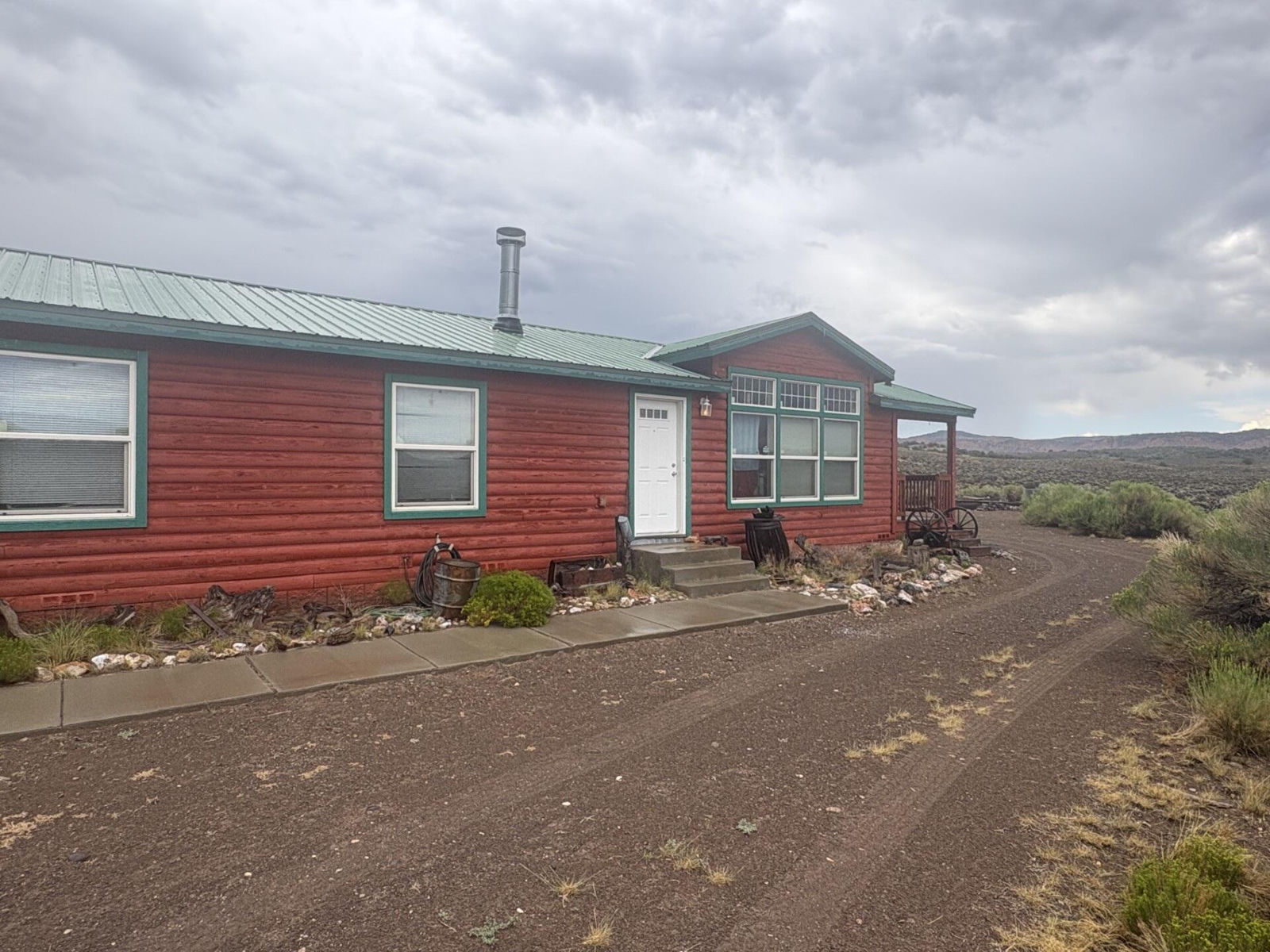 1755 S 2200 E, Panguitch, photo 3 of 28