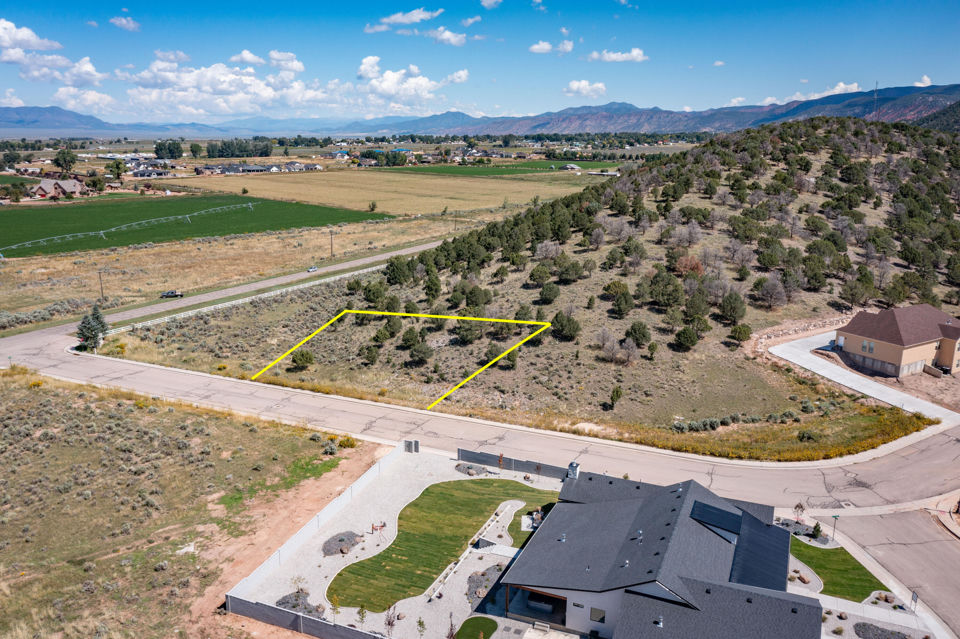 701 S Heritage Hills DR, Parowan, photo 2