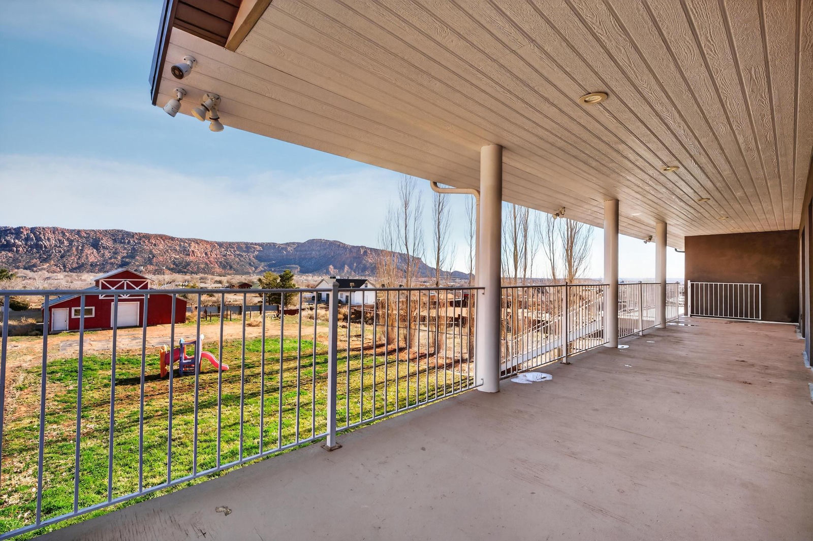 640 N Juniper ST, Hildale, photo 7 of 90