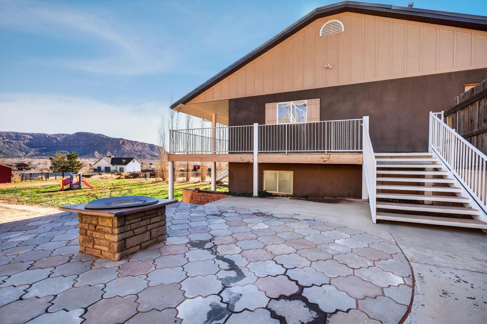 640 N Juniper ST, Hildale, photo 5 of 90