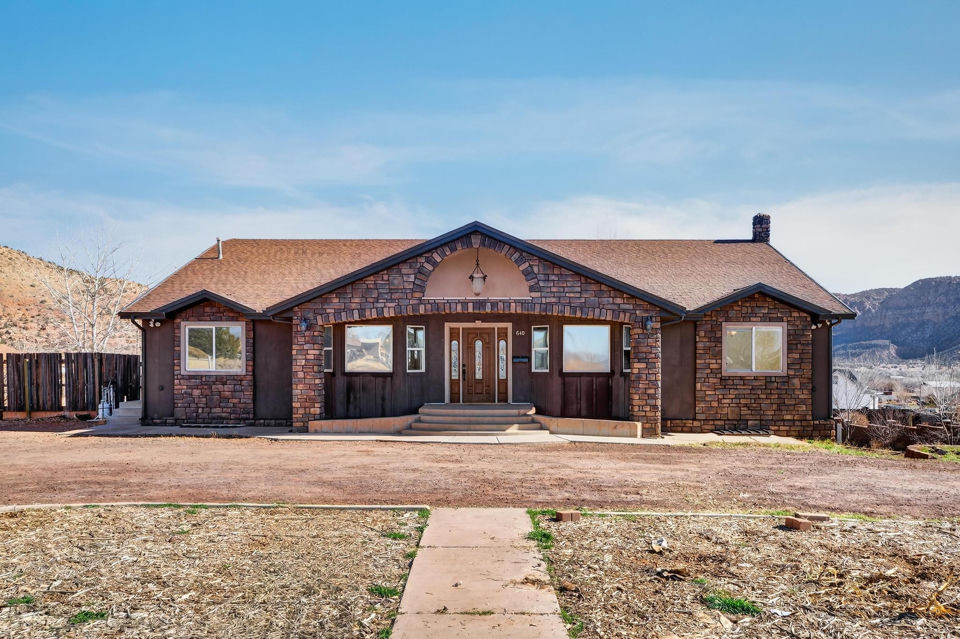 640 N Juniper ST, Hildale, photo 2
