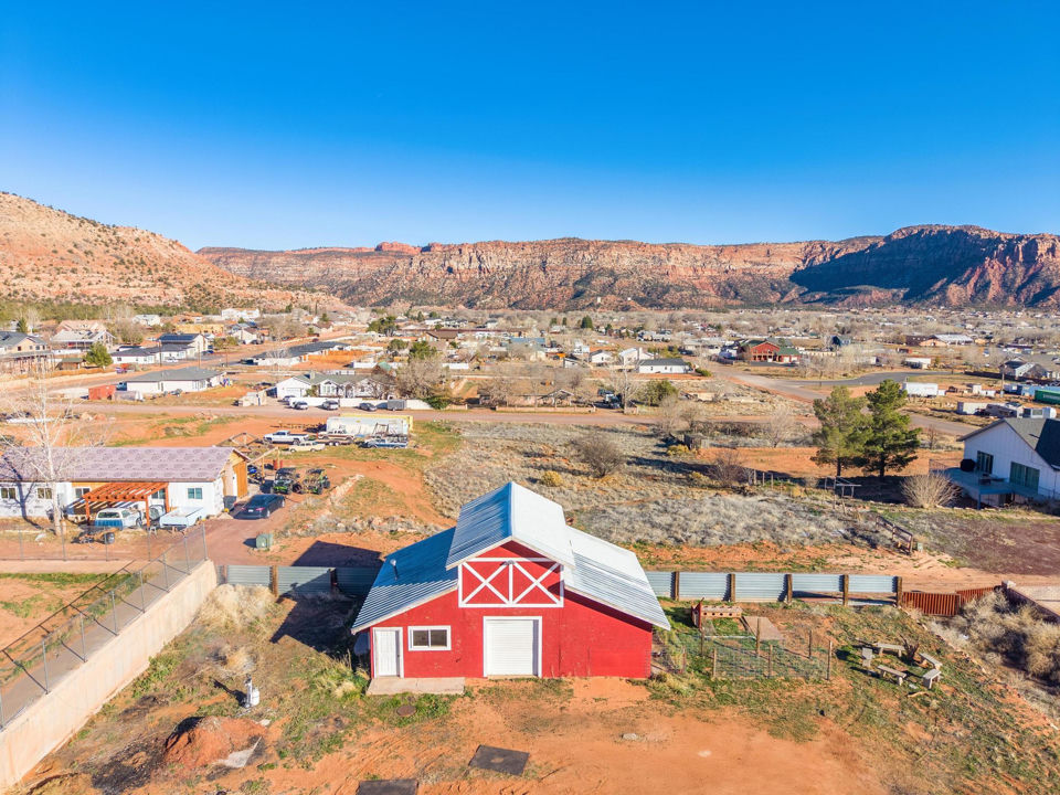 640 N Juniper ST, Hildale, photo 3