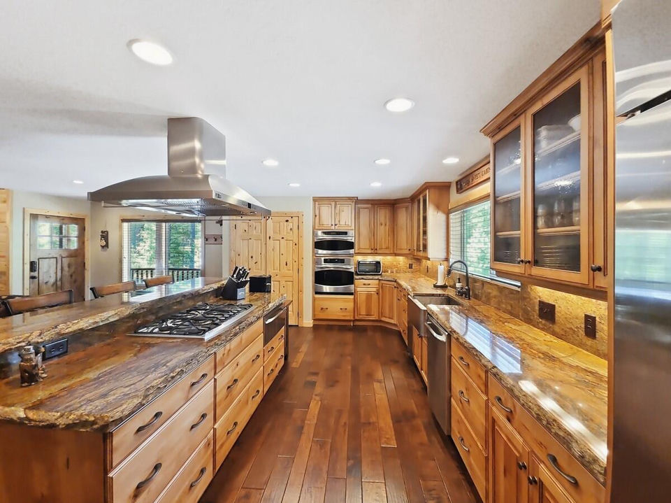 1525 N Henry RD, Duck Creek Village, photo 3