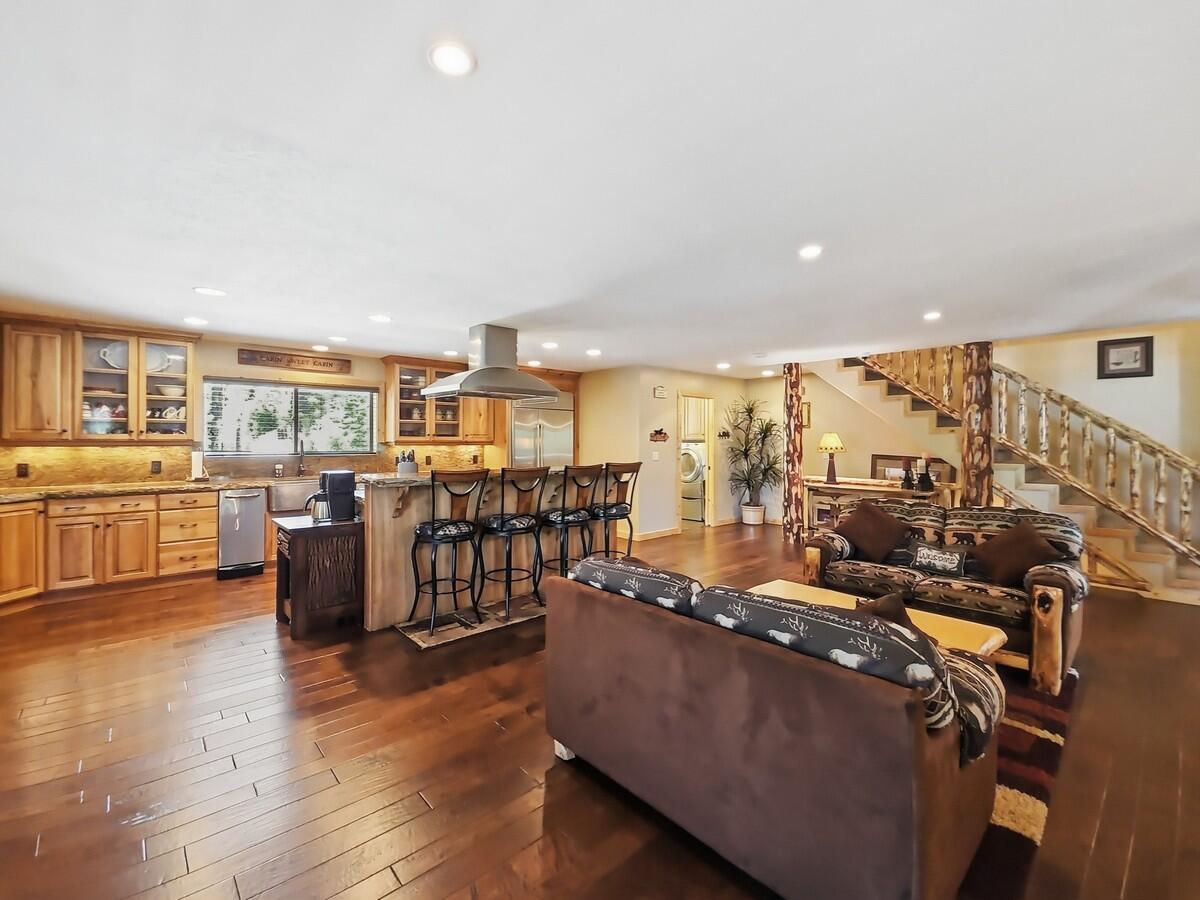 1525 N Henry RD, Duck Creek Village, photo 9 of 50