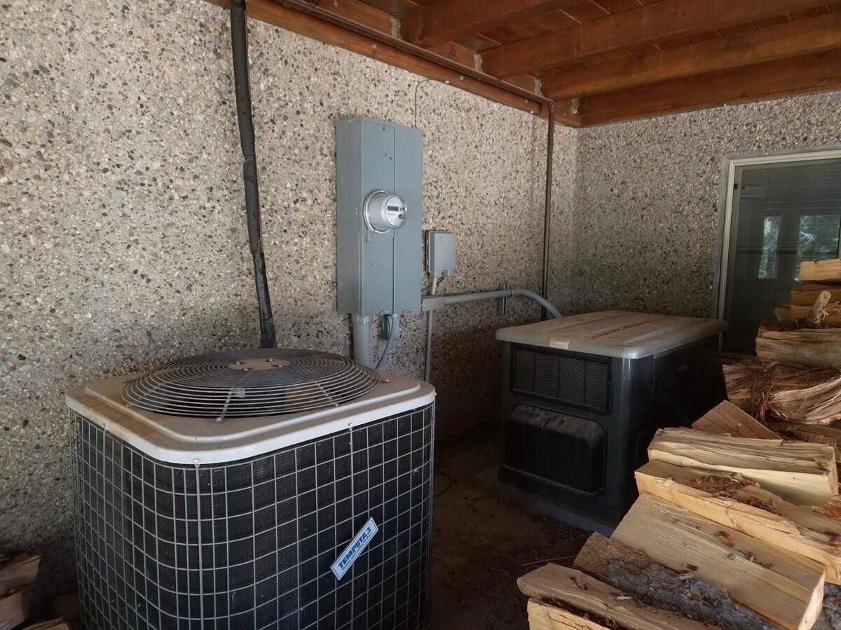 1525 N Henry RD, Duck Creek Village, photo 39 of 50