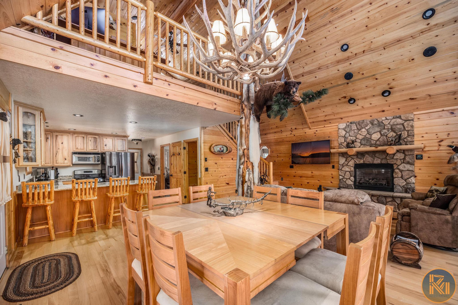 2945 Comanche DR, Duck Creek Village, photo 3 of 42