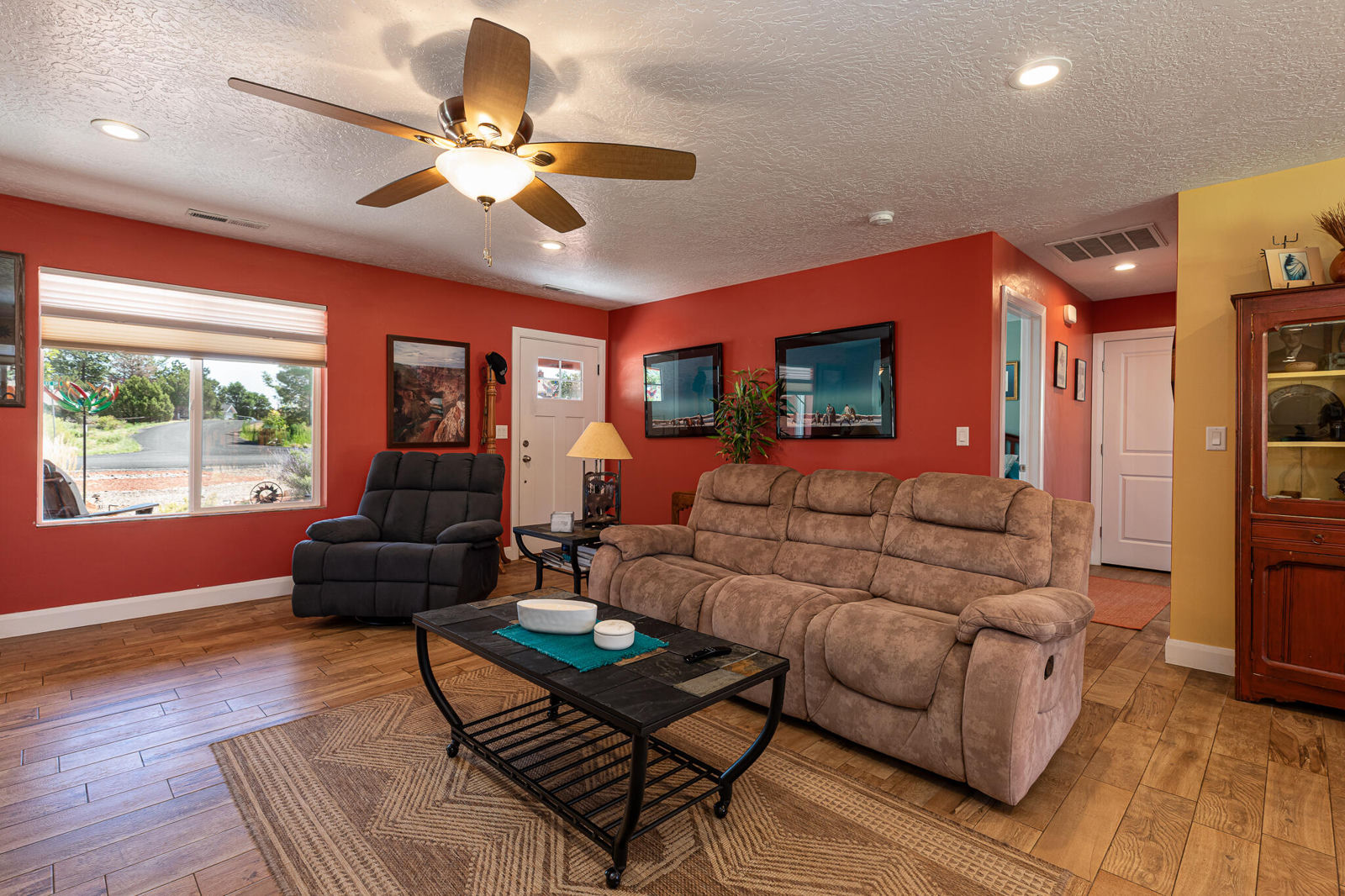 1734 S Lee DR, Kanab, photo 8 of 41