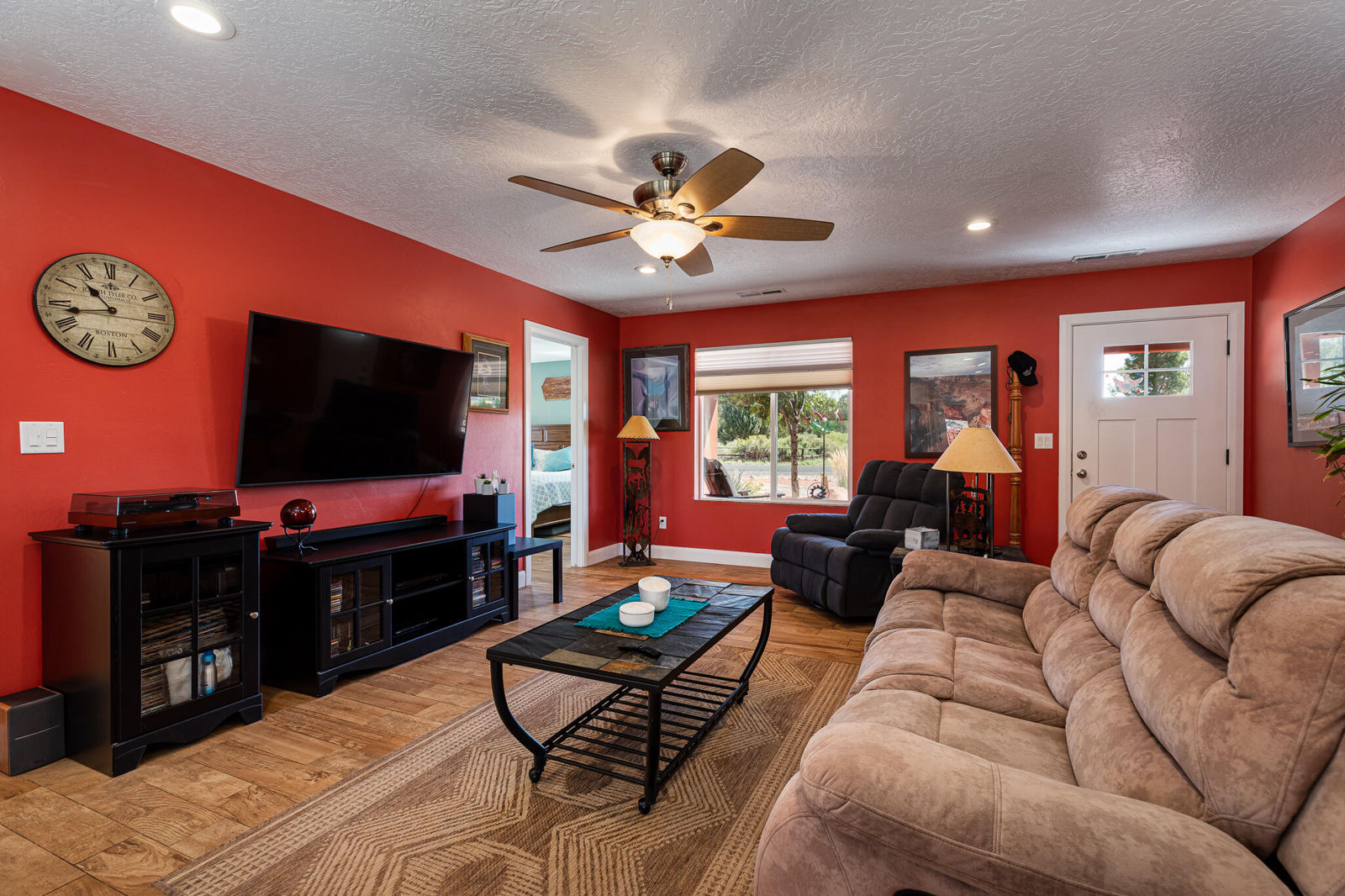 1734 S Lee DR, Kanab, photo 7 of 41